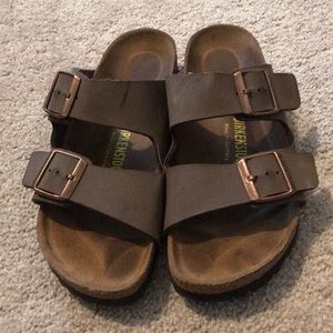 Women’s Brown Birkenstock’s ((SOLD ON DEPOP))